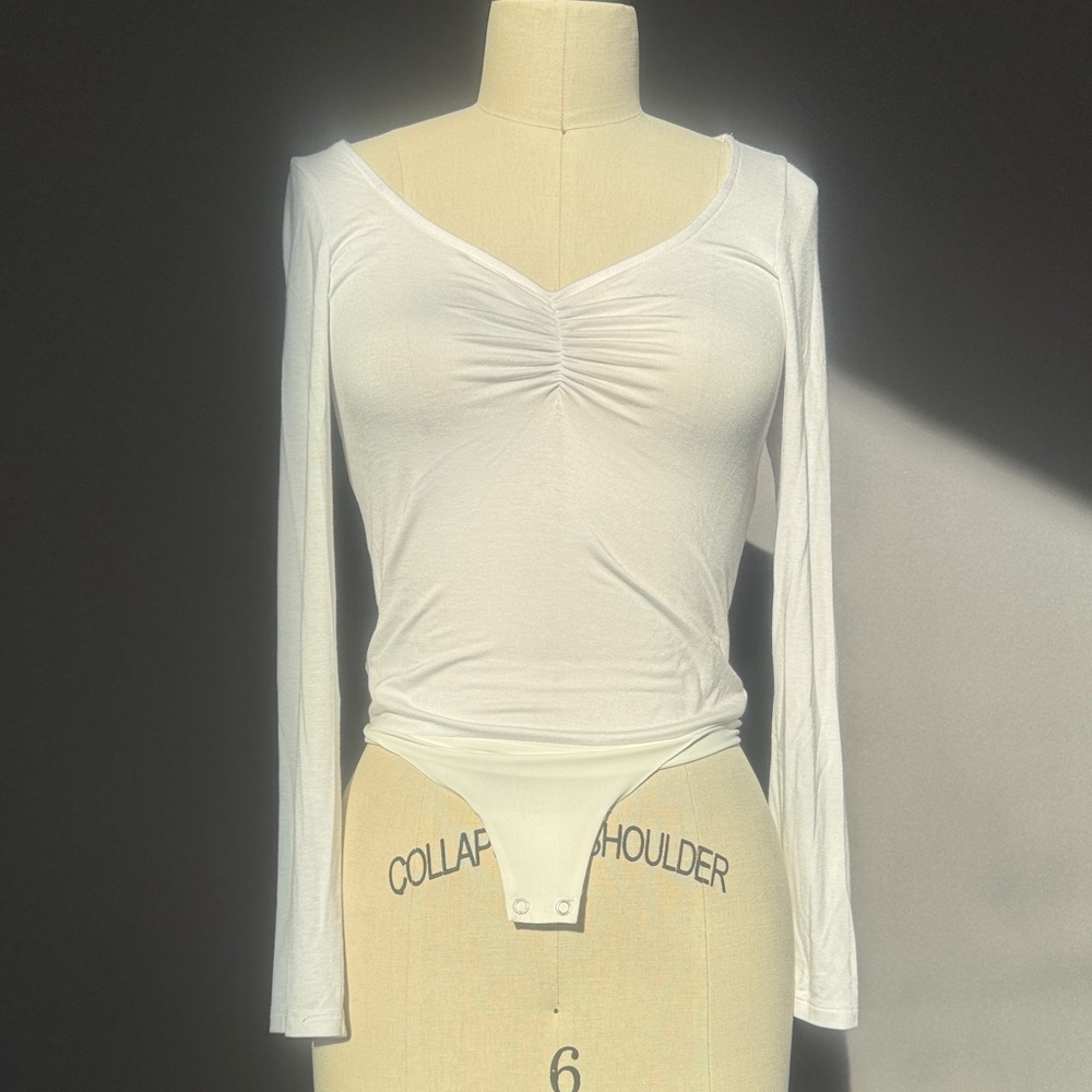 L’AGENCE  EDWINA White Long Sleeve Bodysuit NWT size S